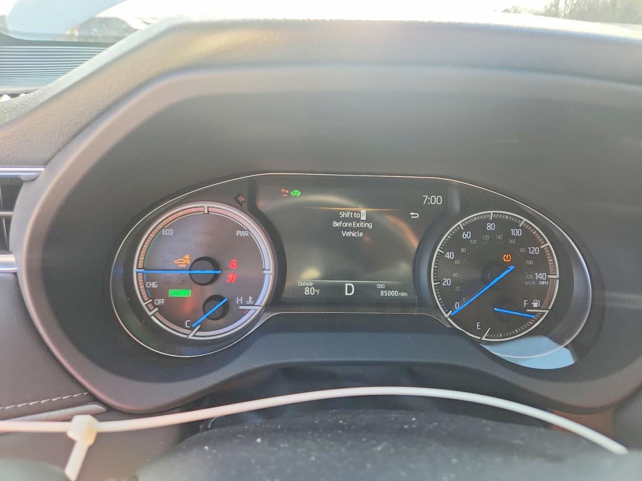 2021 TOYOTA VENZA LE photo 25