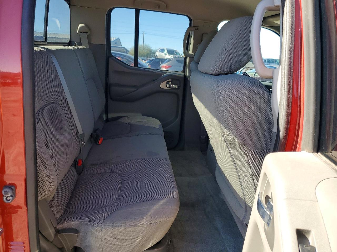 2018 NISSAN FRONTIER S photo 10