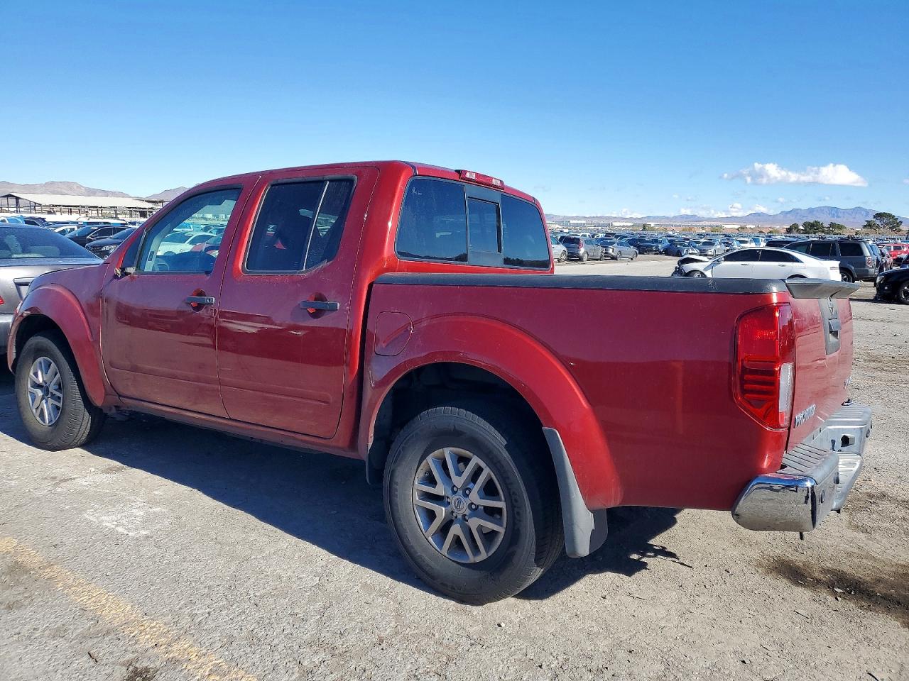 2018 NISSAN FRONTIER S photo 2
