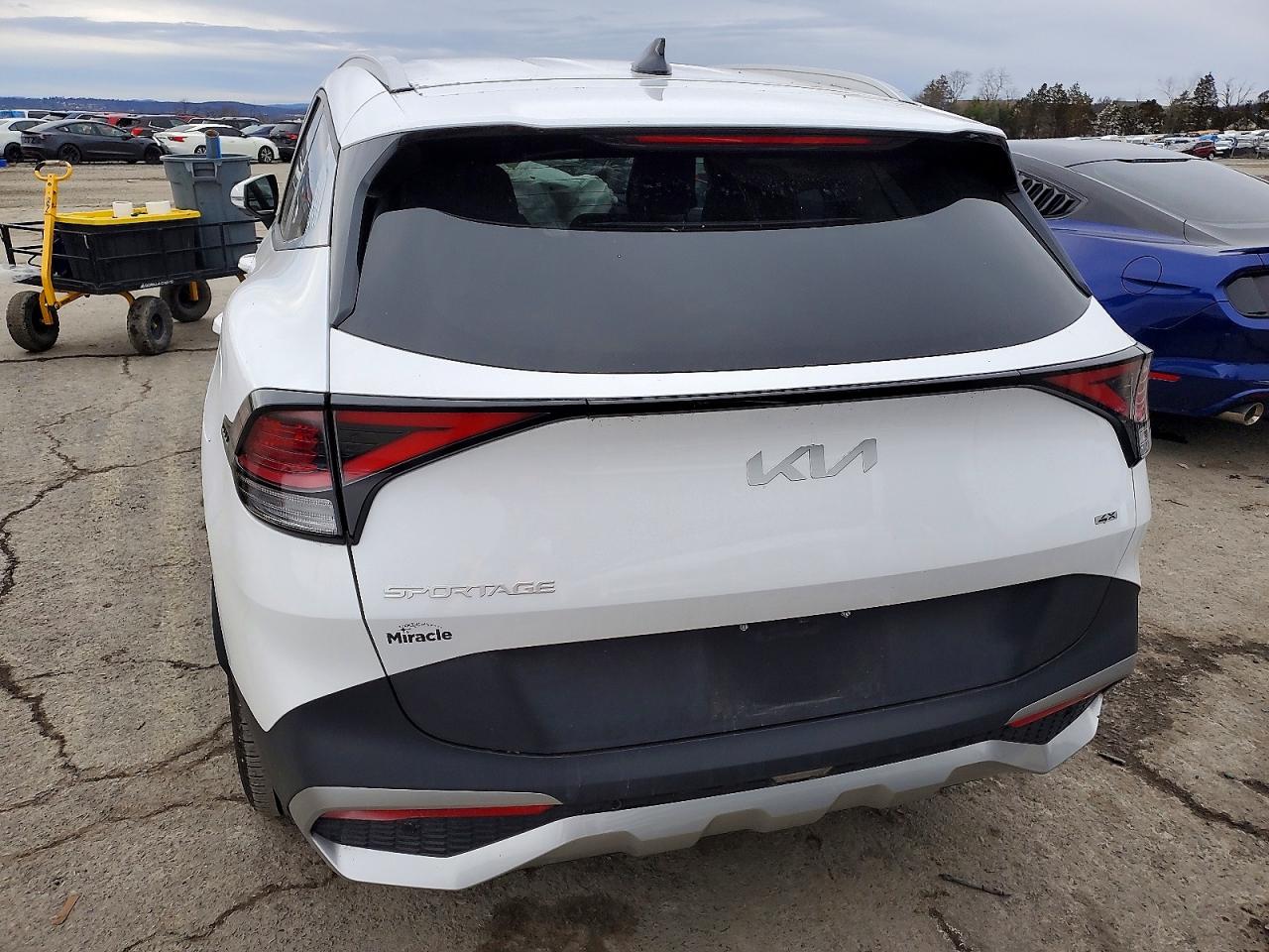 2023 KIA SPORTAGE EX photo 6