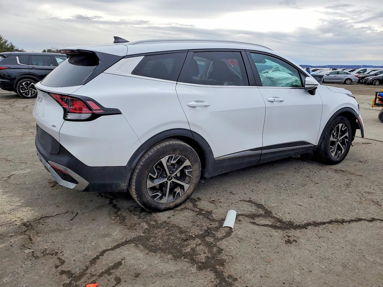 2023 KIA SPORTAGE EX photo 3