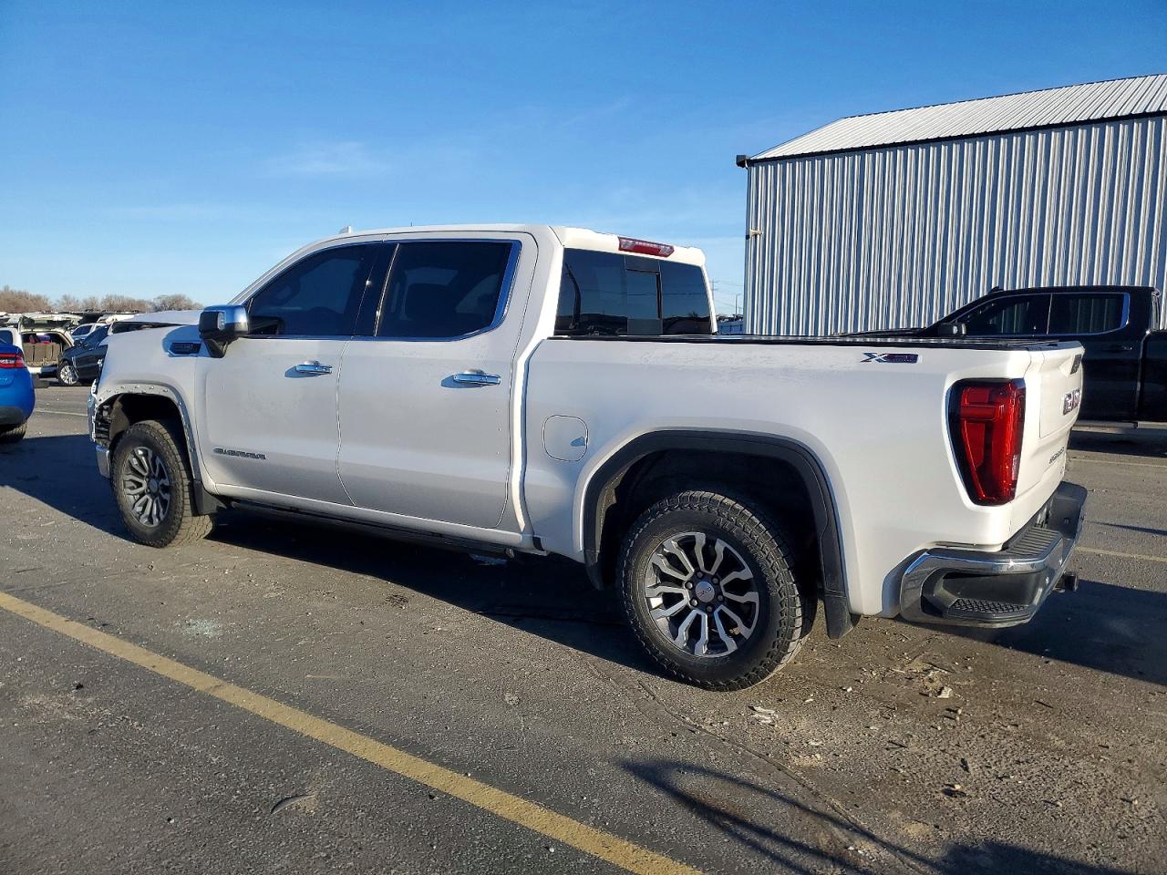 2020 GMC SIERRA K1500 SLT photo 2