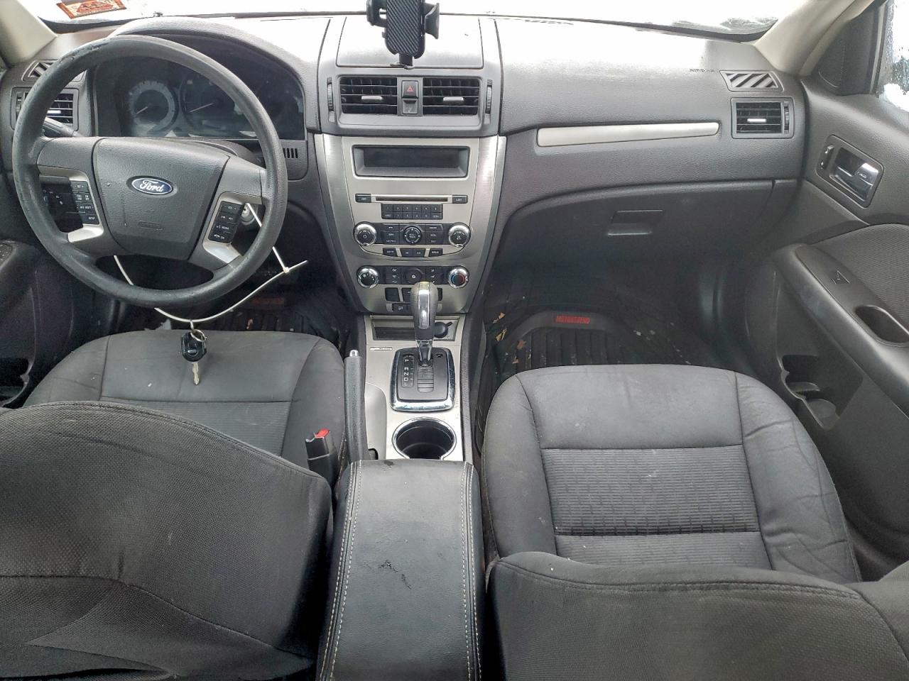 2011 FORD FUSION SE photo 8