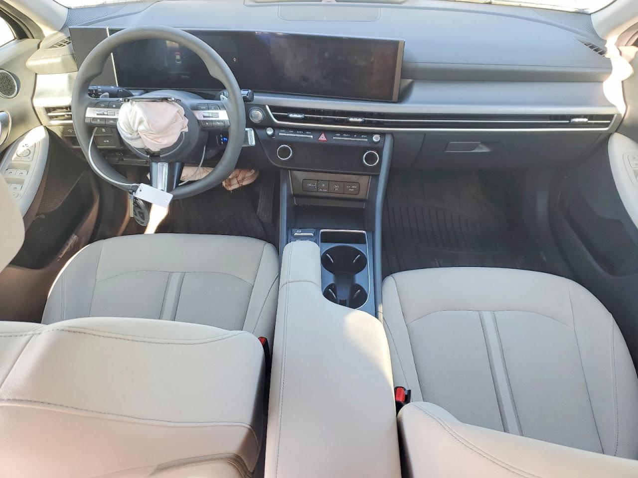 2025 HYUNDAI SONATA SEL photo 8