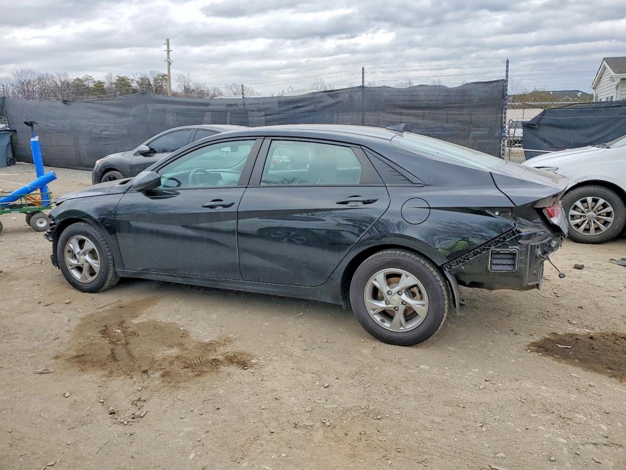 2021 HYUNDAI ELANTRA SE photo 2
