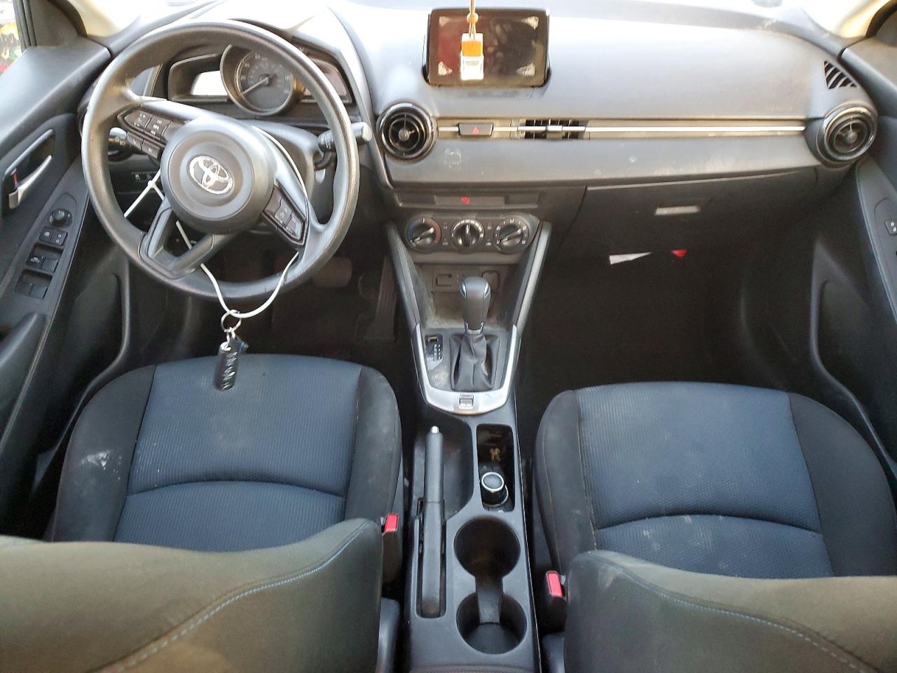 2019 TOYOTA YARIS L photo 8