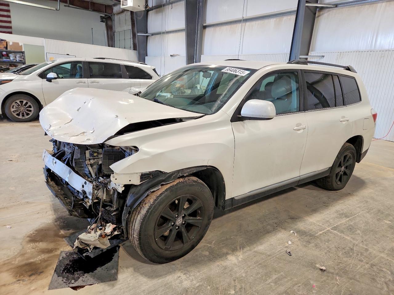 2013 TOYOTA HIGHLANDER