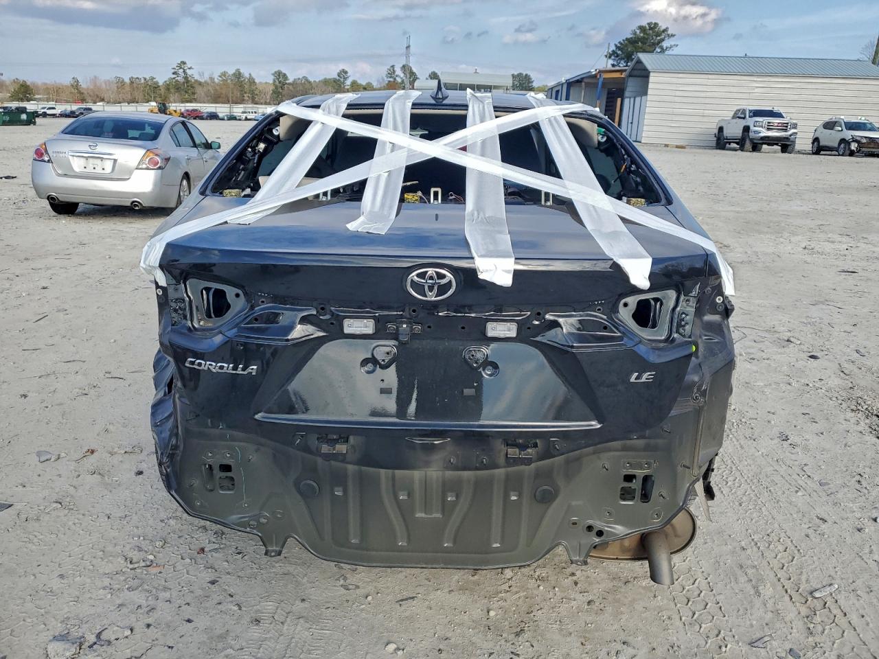 2022 TOYOTA COROLLA LE photo 6