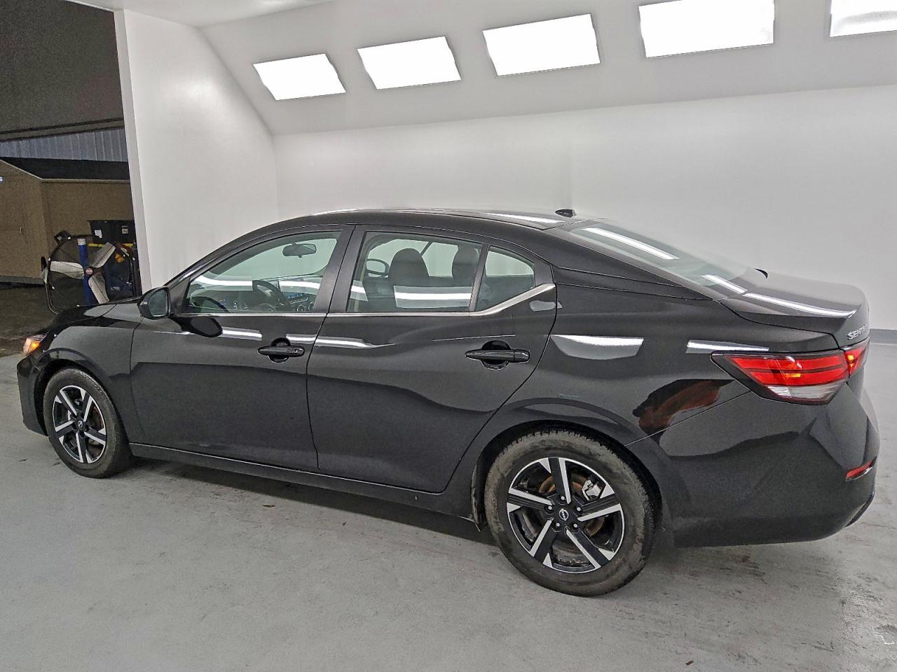 2025 NISSAN SENTRA SV photo 3