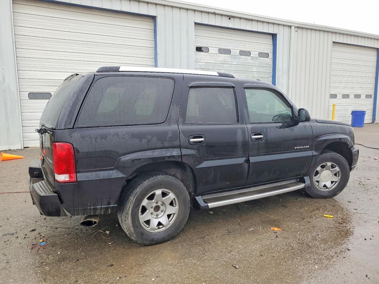 2004 CADILLAC ESCALADE LUXURY photo 3