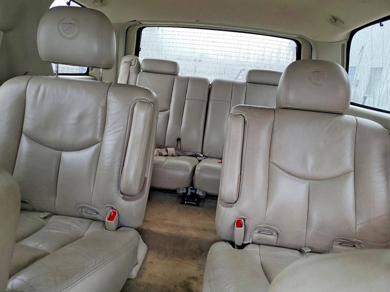 2004 CADILLAC ESCALADE LUXURY photo 10
