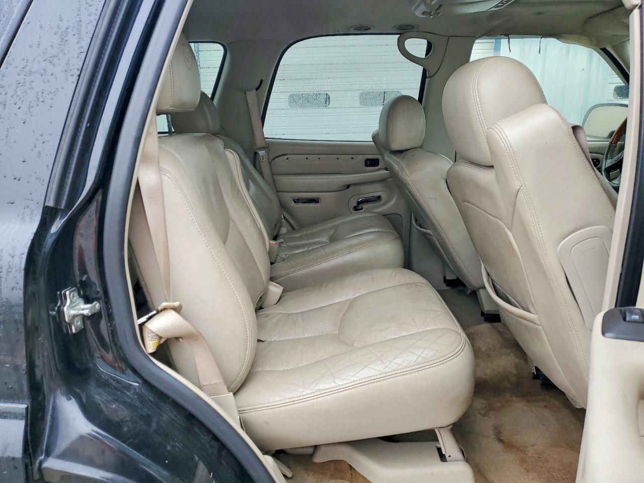 2004 CADILLAC ESCALADE LUXURY photo 11
