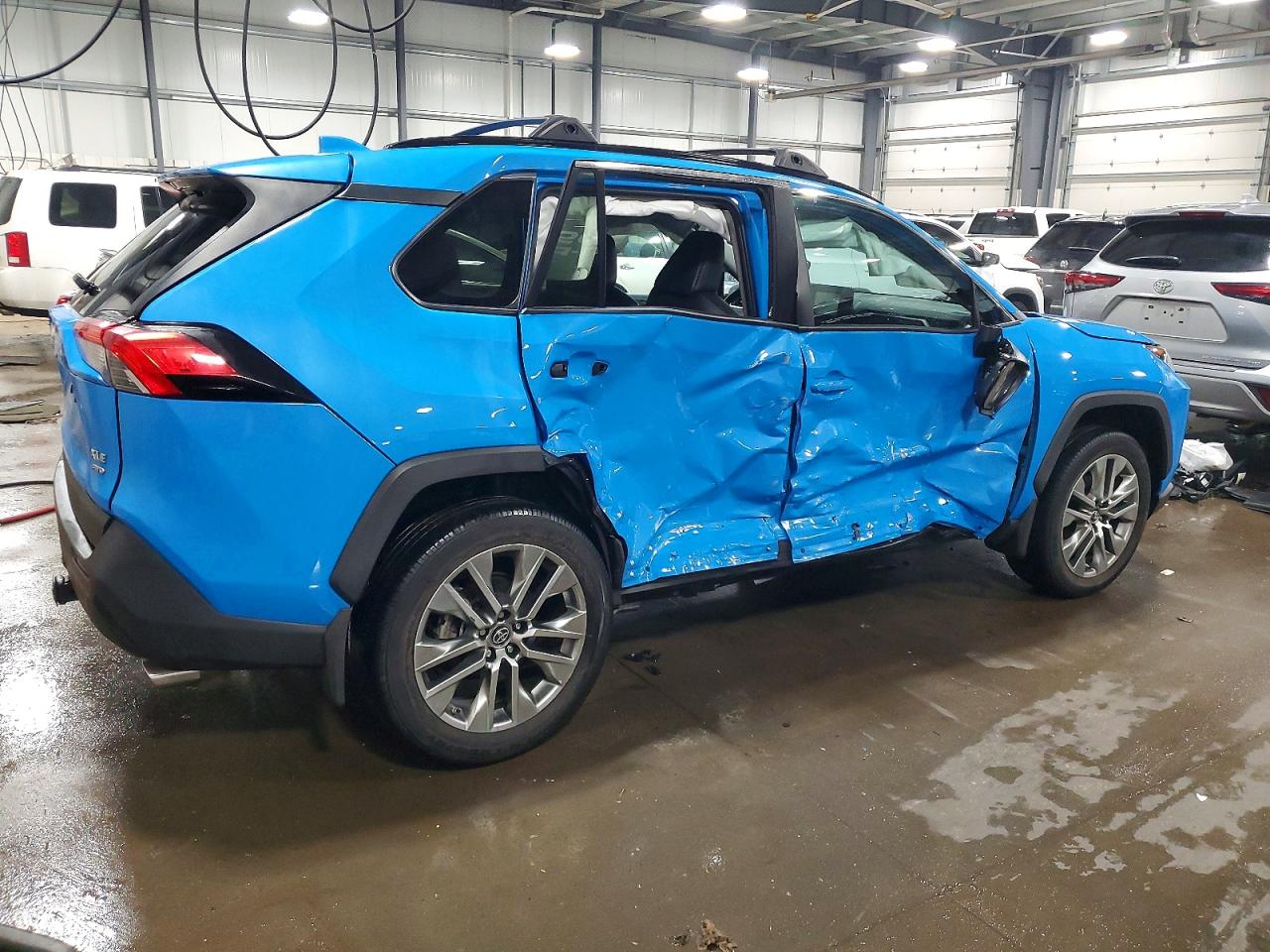 2019 TOYOTA RAV4 XLE PREMIUM photo 3
