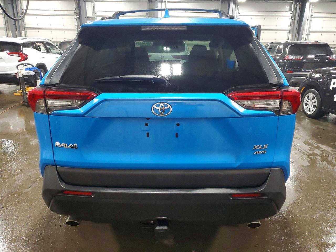 2019 TOYOTA RAV4 XLE PREMIUM photo 6