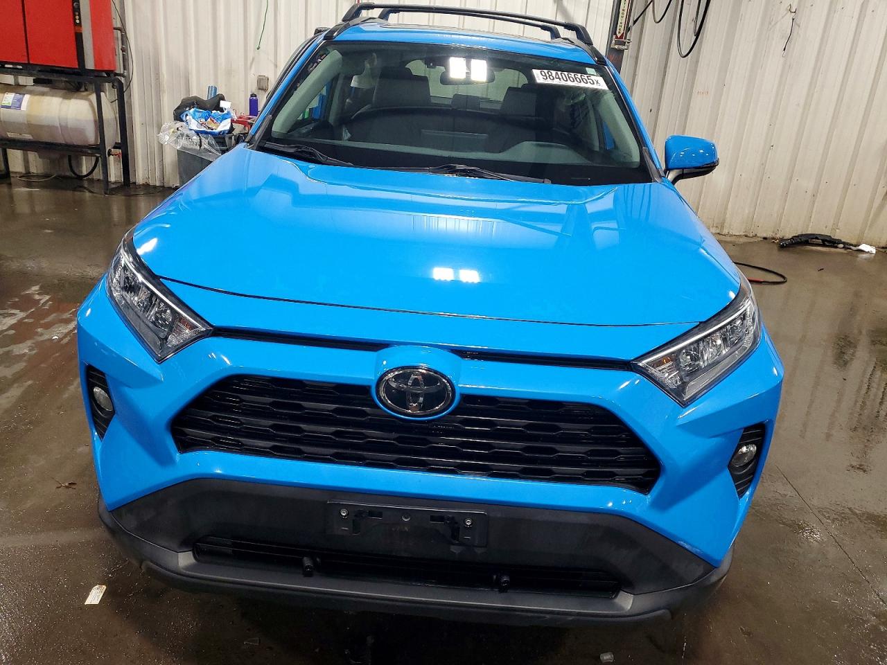 2019 TOYOTA RAV4 XLE PREMIUM photo 5
