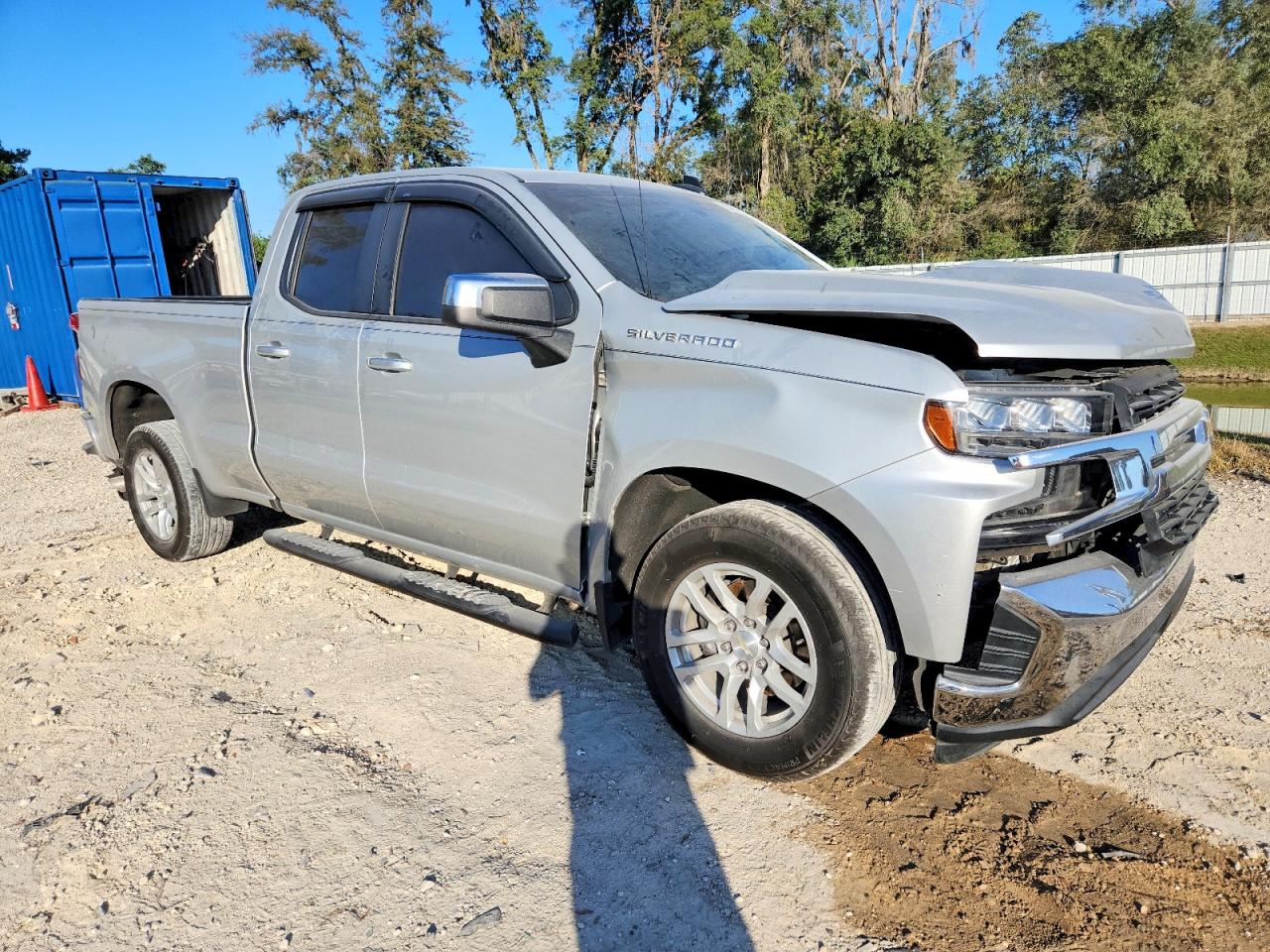 2019 CHEVROLET SILVERADO C1500 LT photo 4
