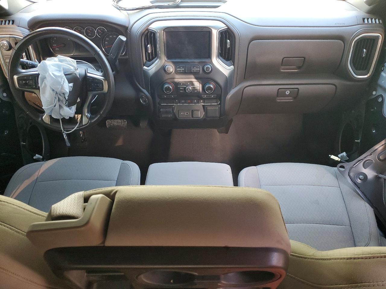 2019 CHEVROLET SILVERADO C1500 LT photo 8