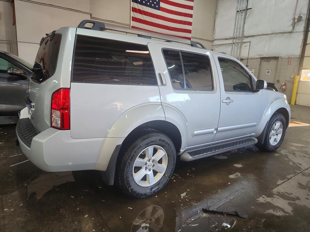 2012 NISSAN PATHFINDER S photo 3
