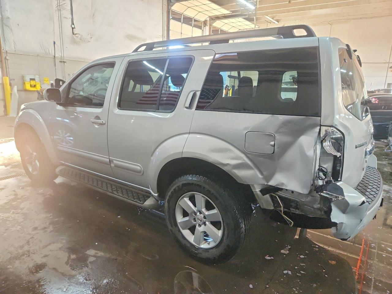2012 NISSAN PATHFINDER S photo 2