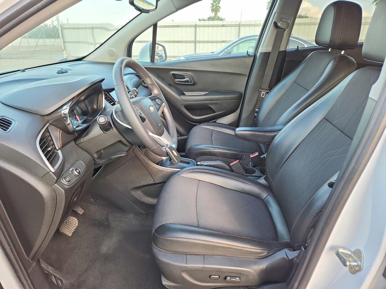 2020 CHEVROLET TRAX 1LT photo 7