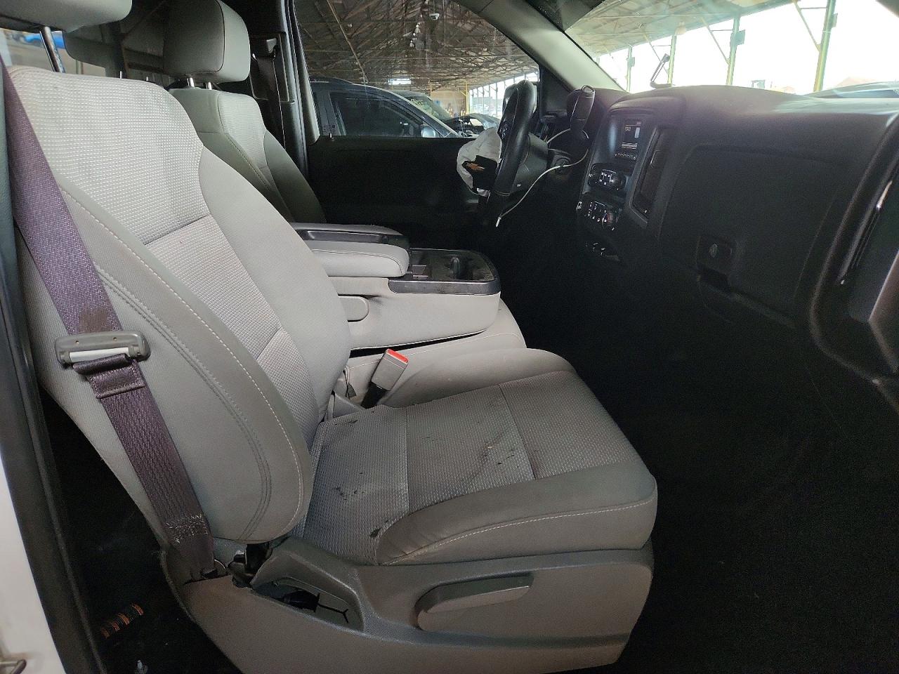 2017 CHEVROLET SILVERADO C1500 photo 19
