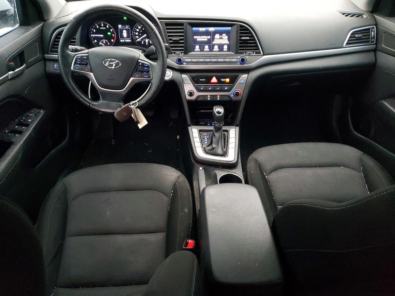 2018 HYUNDAI ELANTRA SEL photo 8