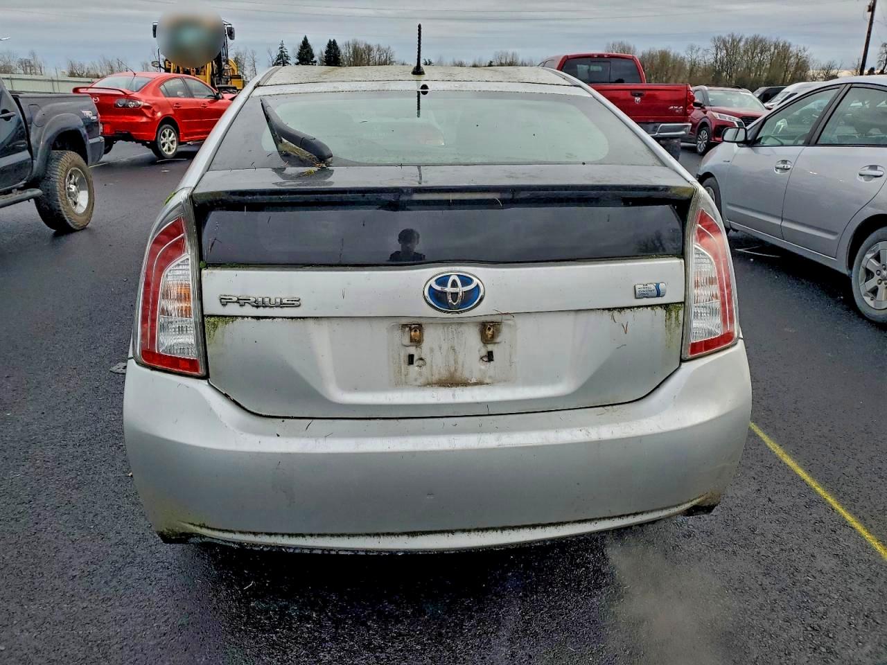 2013 TOYOTA PRIUS photo 6
