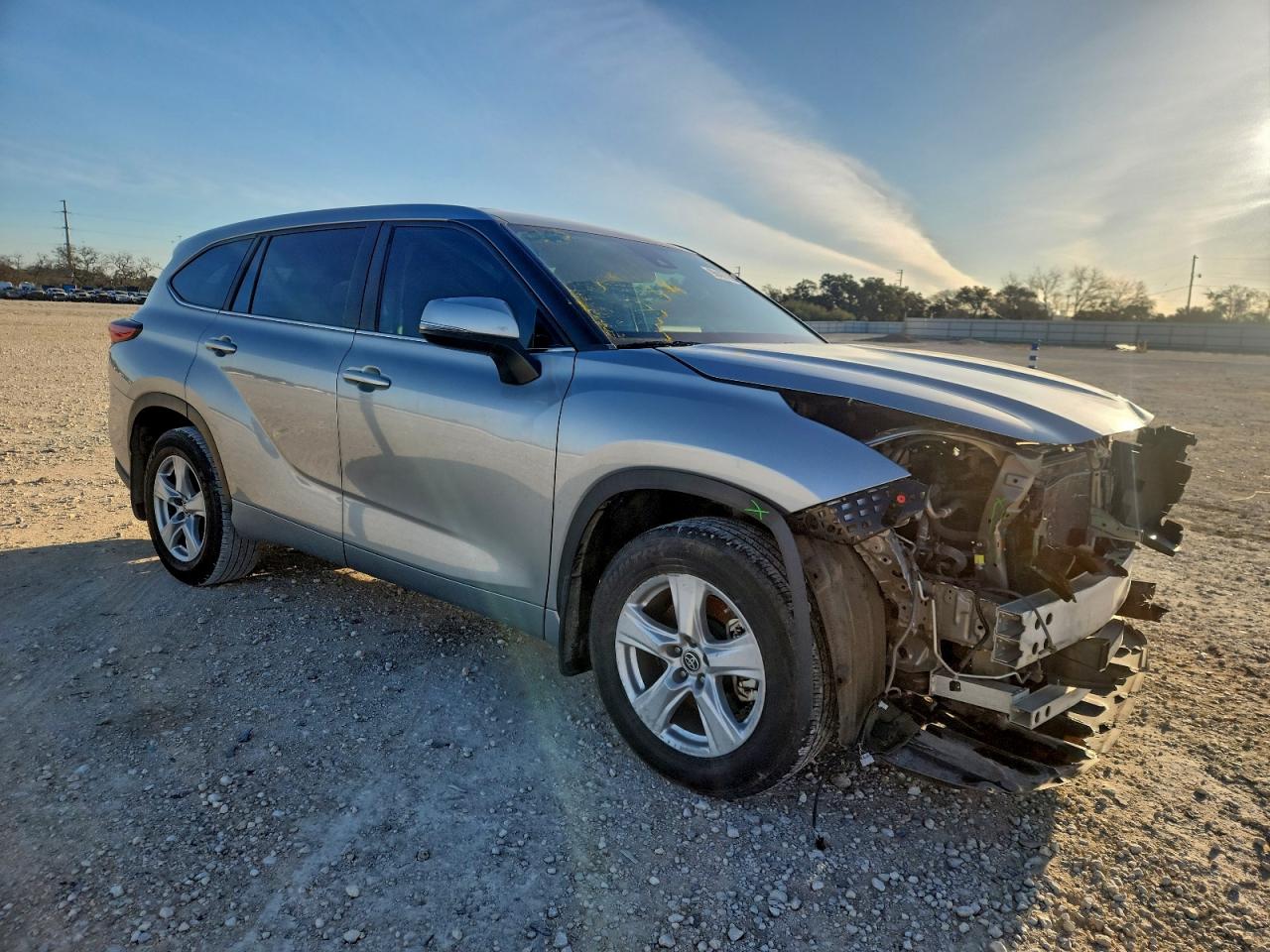 2023 TOYOTA HIGHLANDER L photo 4