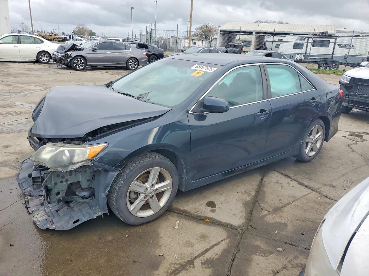 2014 TOYOTA CAMRY