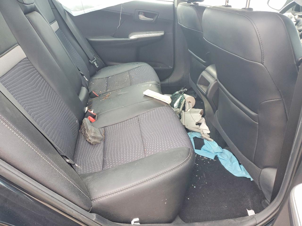 2014 TOYOTA CAMRY L photo 10