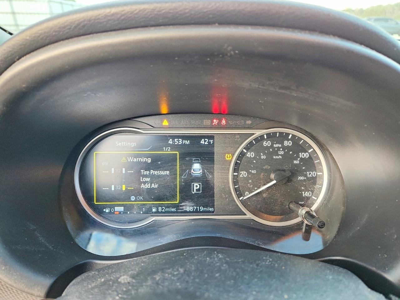 2019 NISSAN KICKS S photo 9