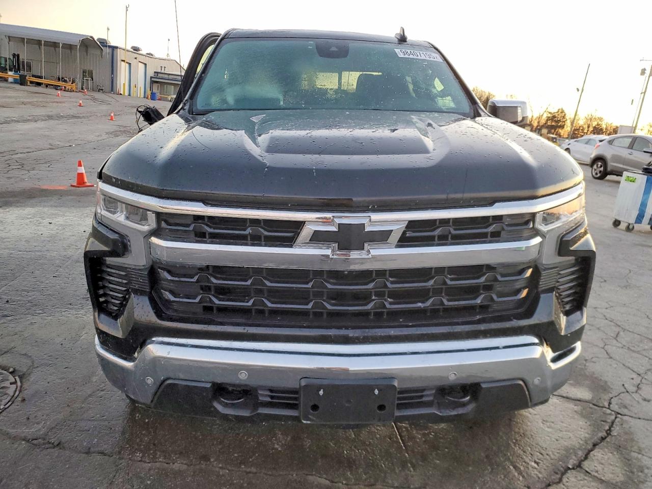 2024 CHEVROLET SILVERADO K1500 LT photo 5