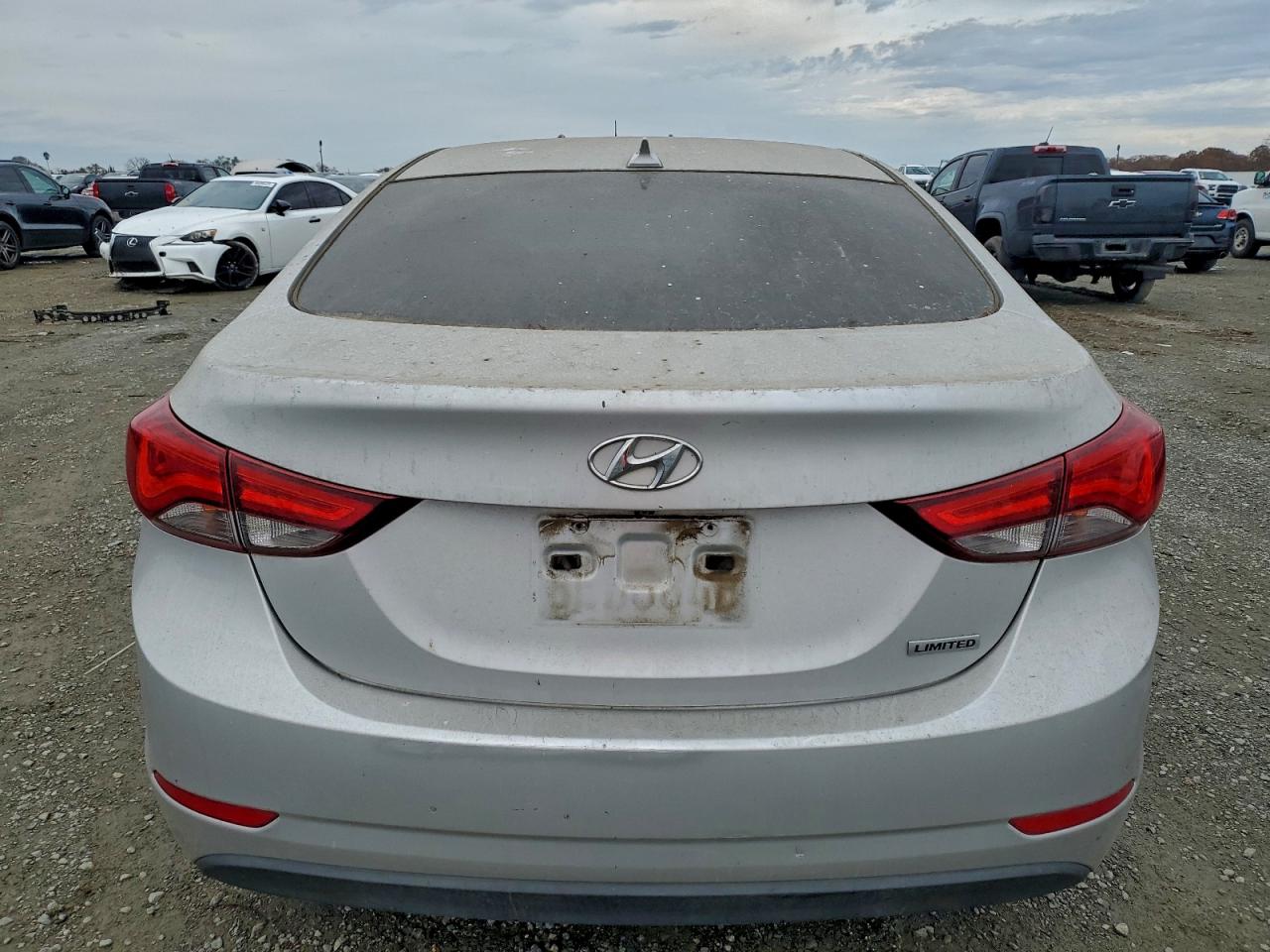2015 HYUNDAI ELANTRA SE photo 6