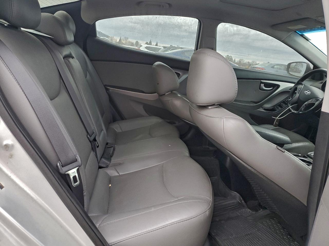 2015 HYUNDAI ELANTRA SE photo 10