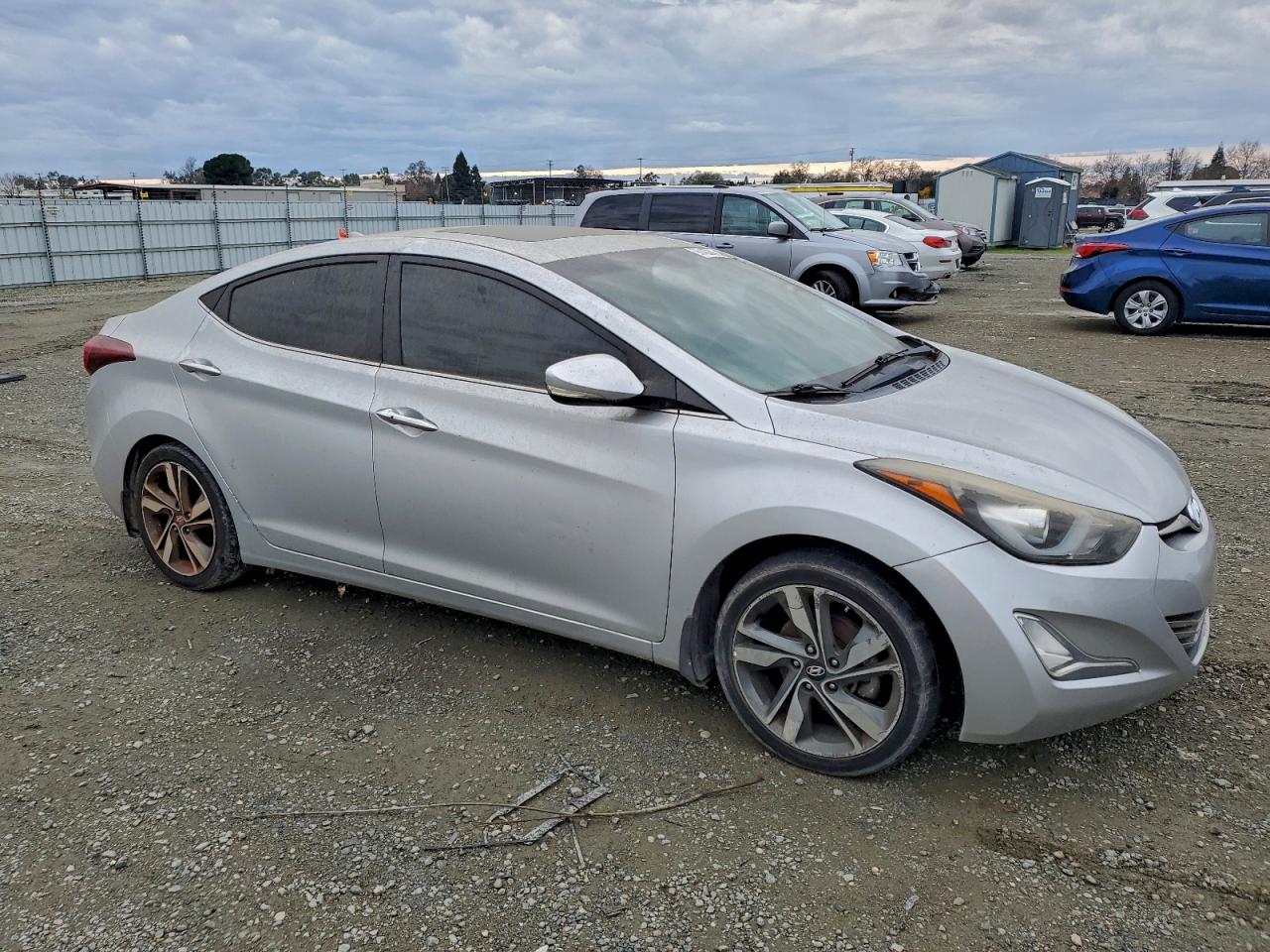 2015 HYUNDAI ELANTRA SE photo 4