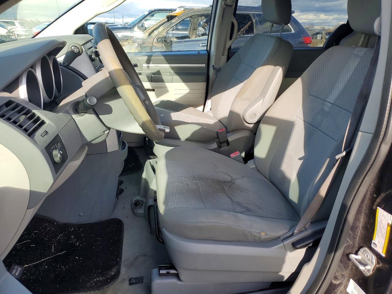 2010 DODGE GRAND CARAVAN SE photo 7