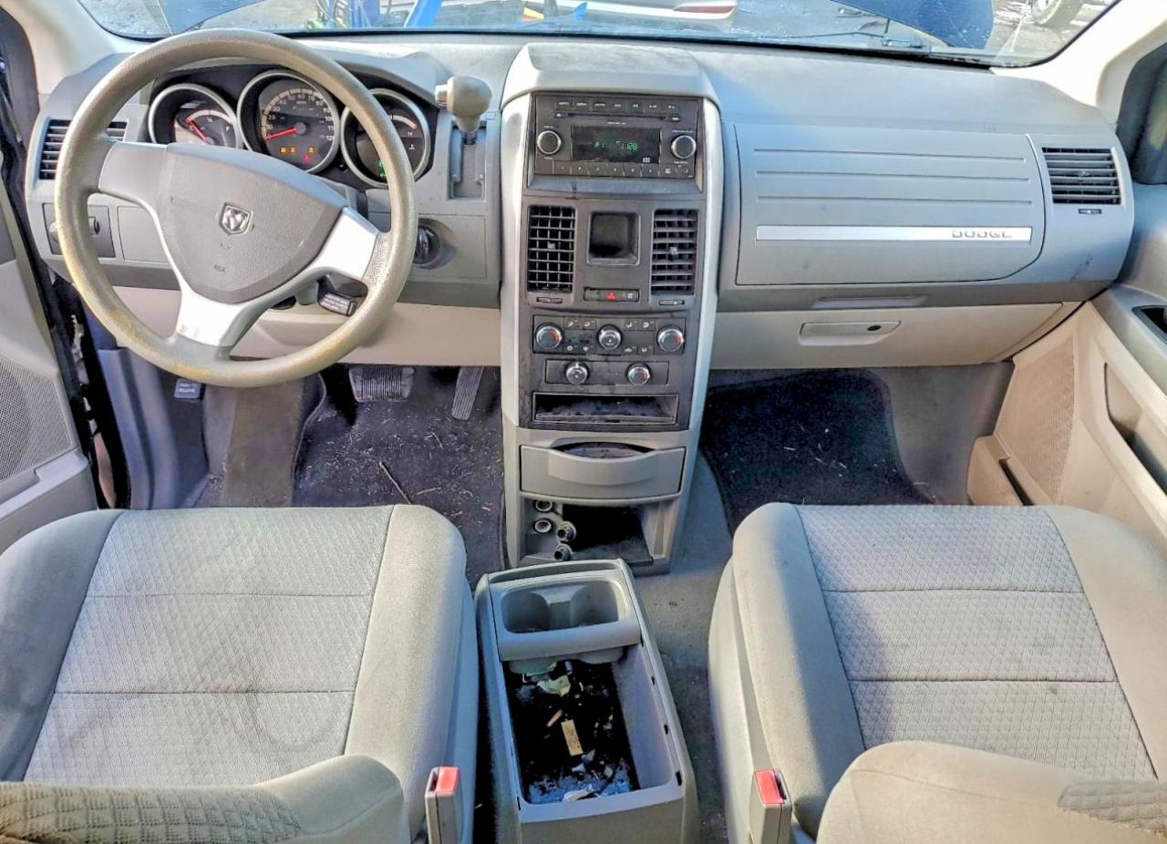 2010 DODGE GRAND CARAVAN SE photo 8