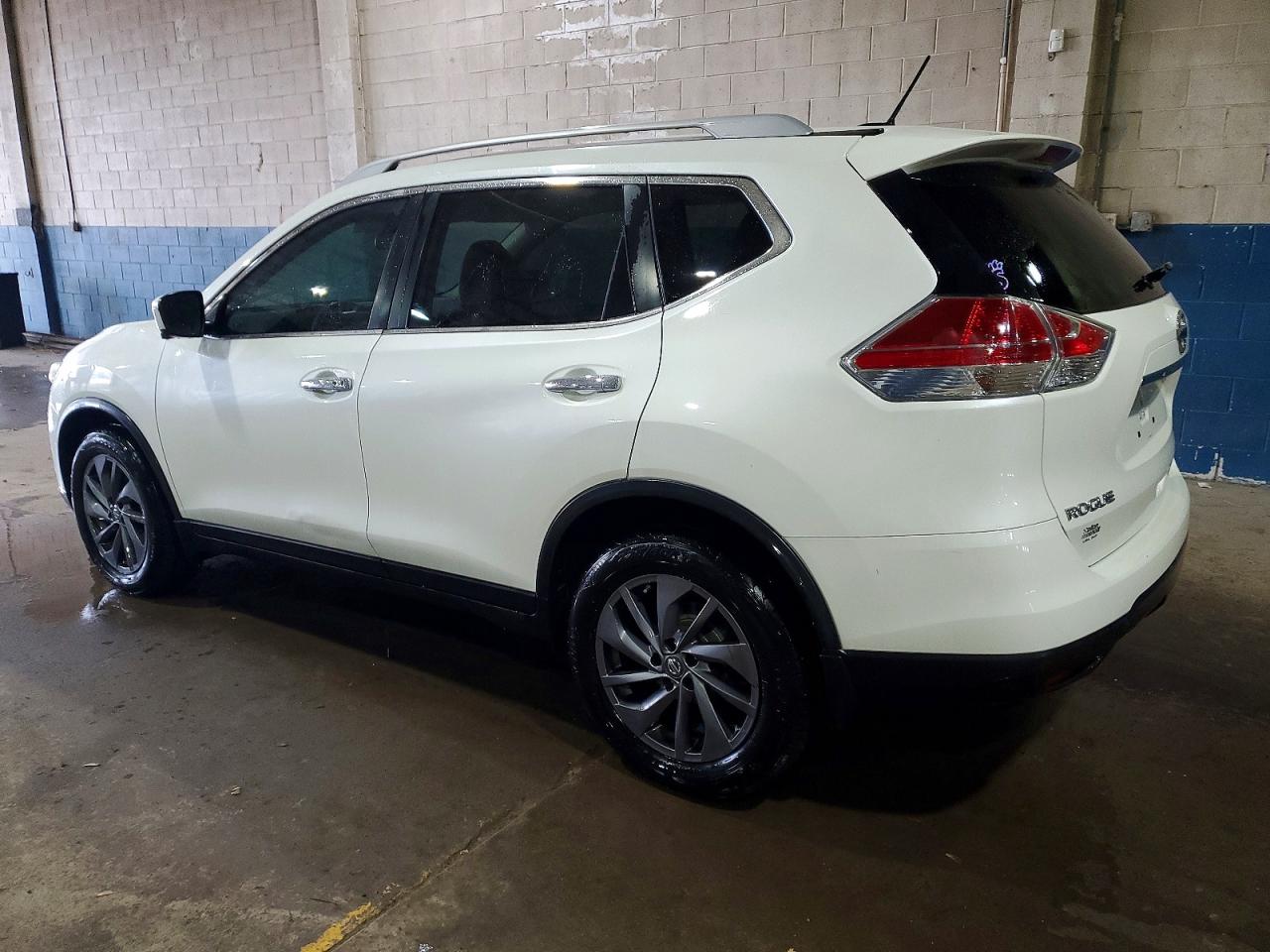 2016 NISSAN ROGUE S photo 2
