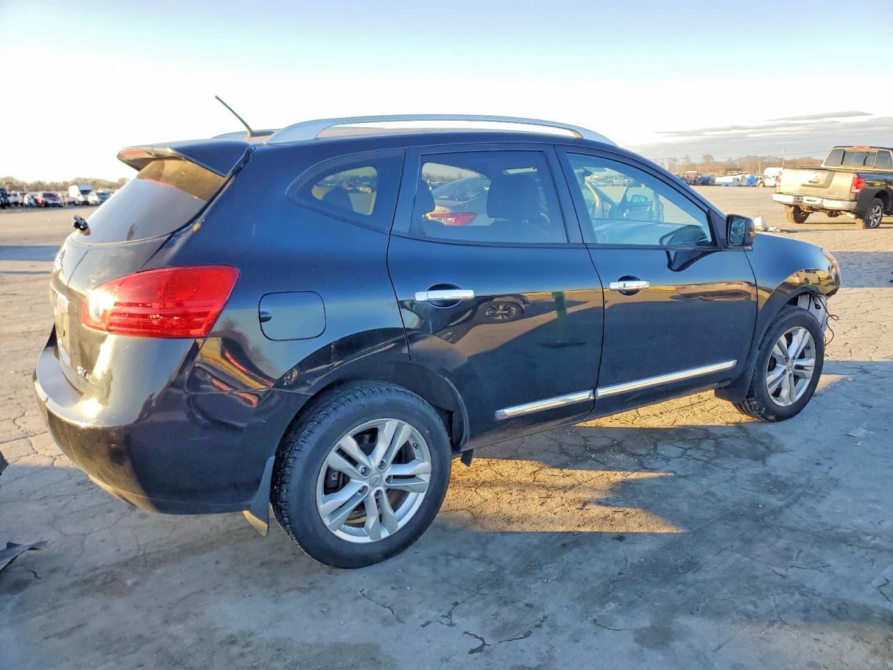 2013 NISSAN ROGUE S photo 3