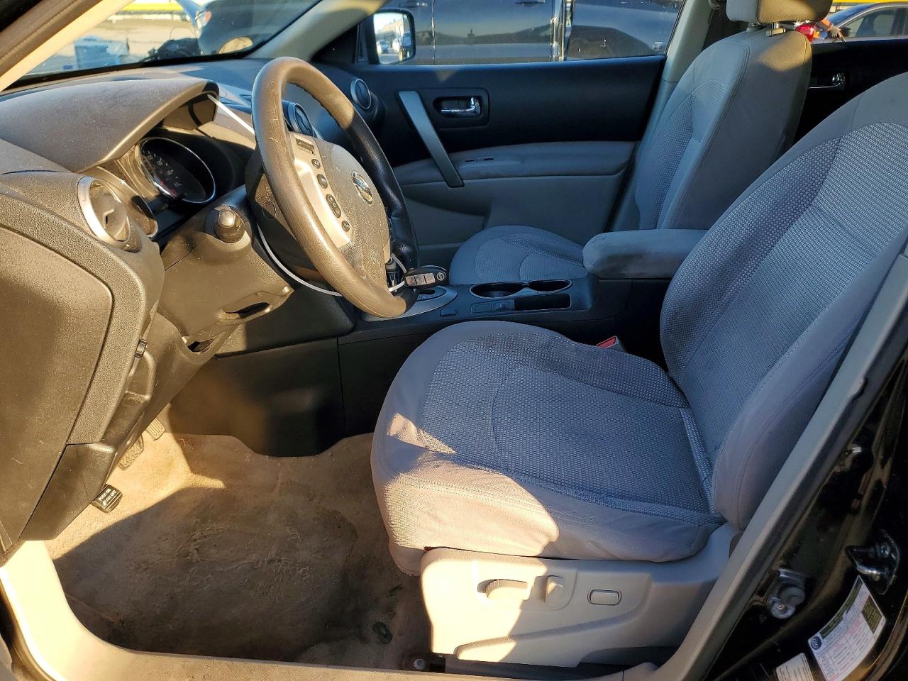 2013 NISSAN ROGUE S photo 7
