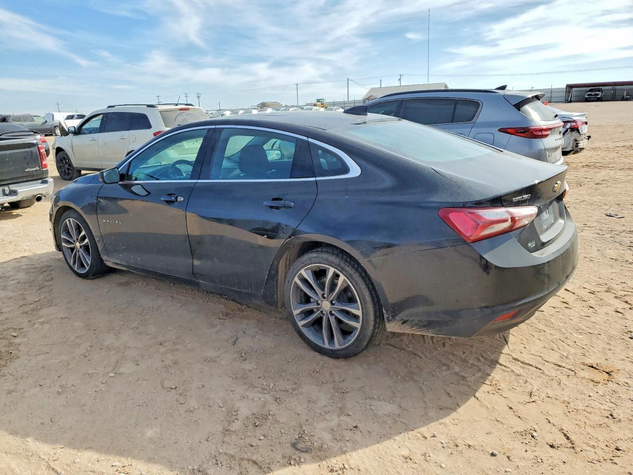 2022 CHEVROLET MALIBU LT photo 2
