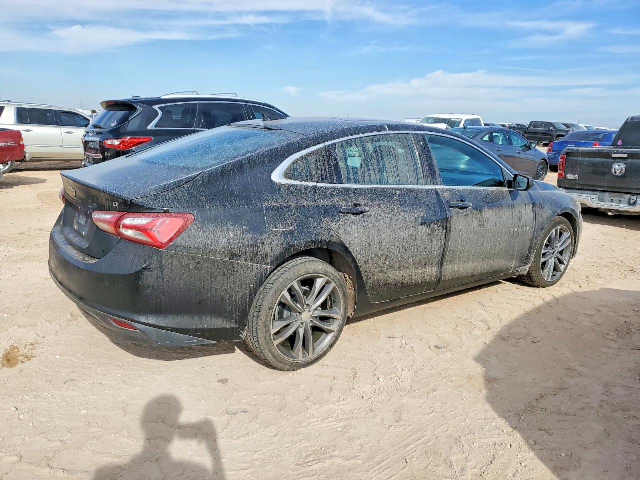 2022 CHEVROLET MALIBU LT photo 3