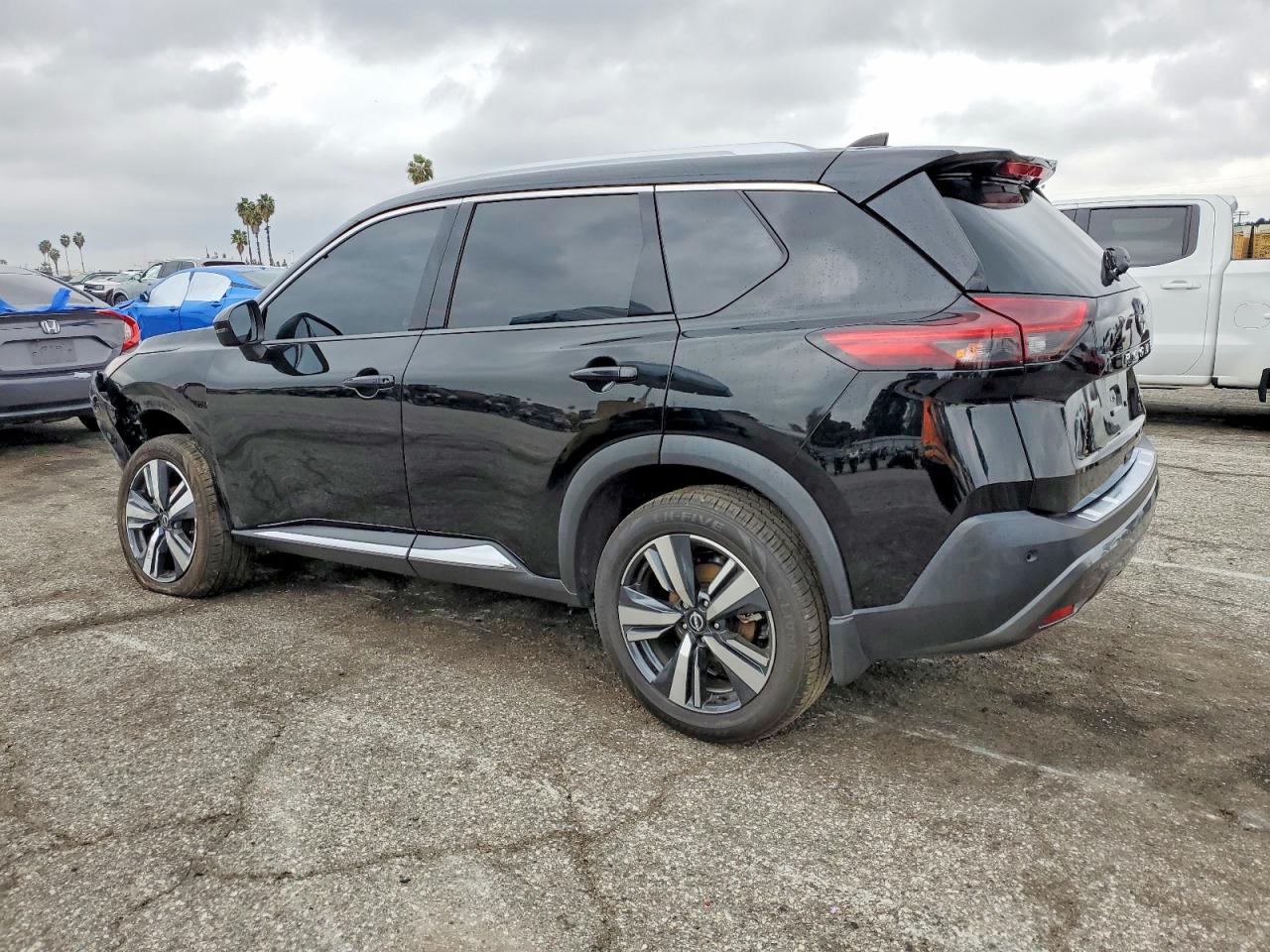 2023 NISSAN ROGUE SL photo 2