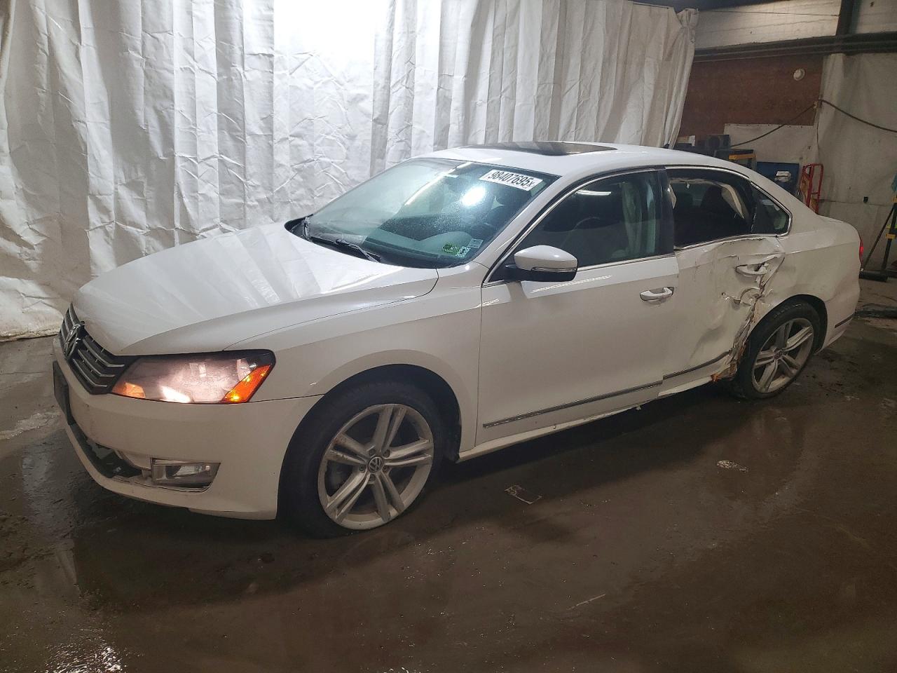 2014 VOLKSWAGEN PASSAT