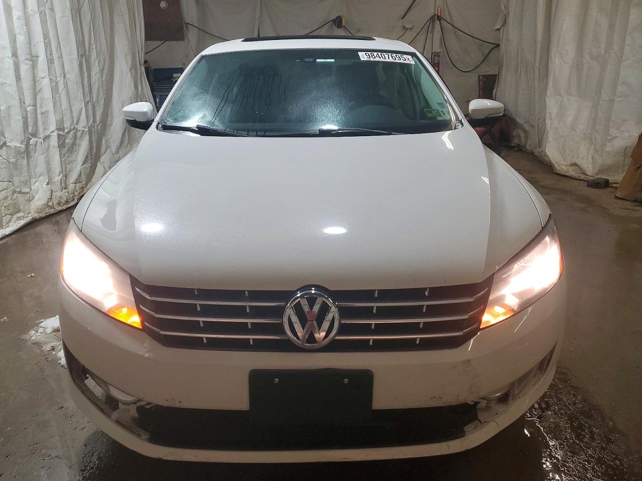 2014 VOLKSWAGEN PASSAT SEL photo 5