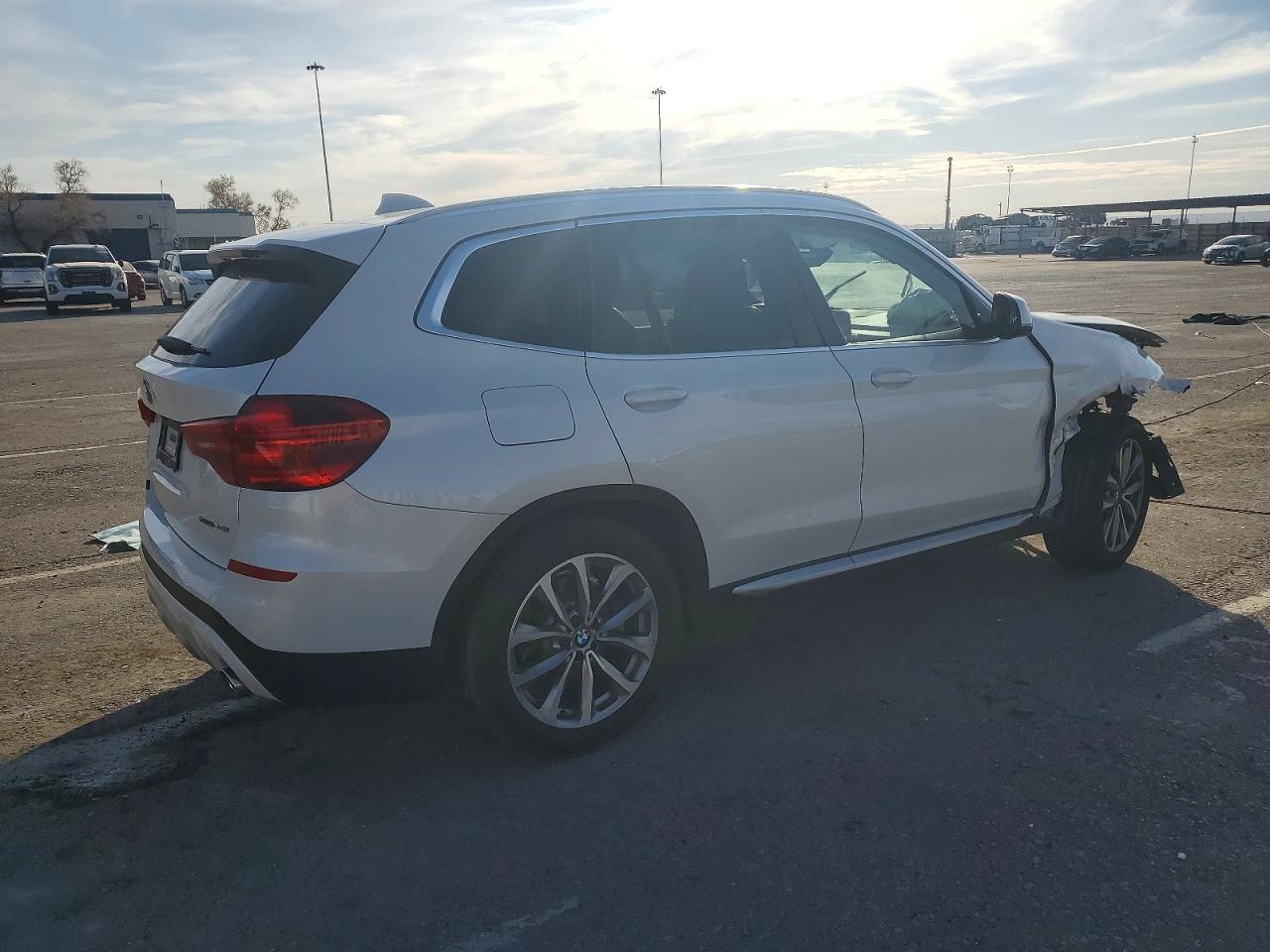 2019 BMW X3 XDRIVE30I photo 3