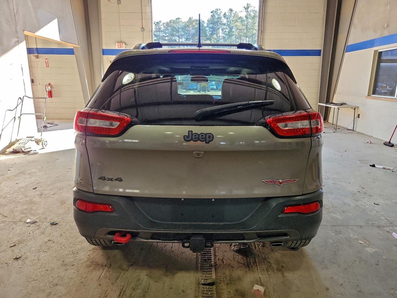2017 JEEP CHEROKEE TRAILHAWK photo 6