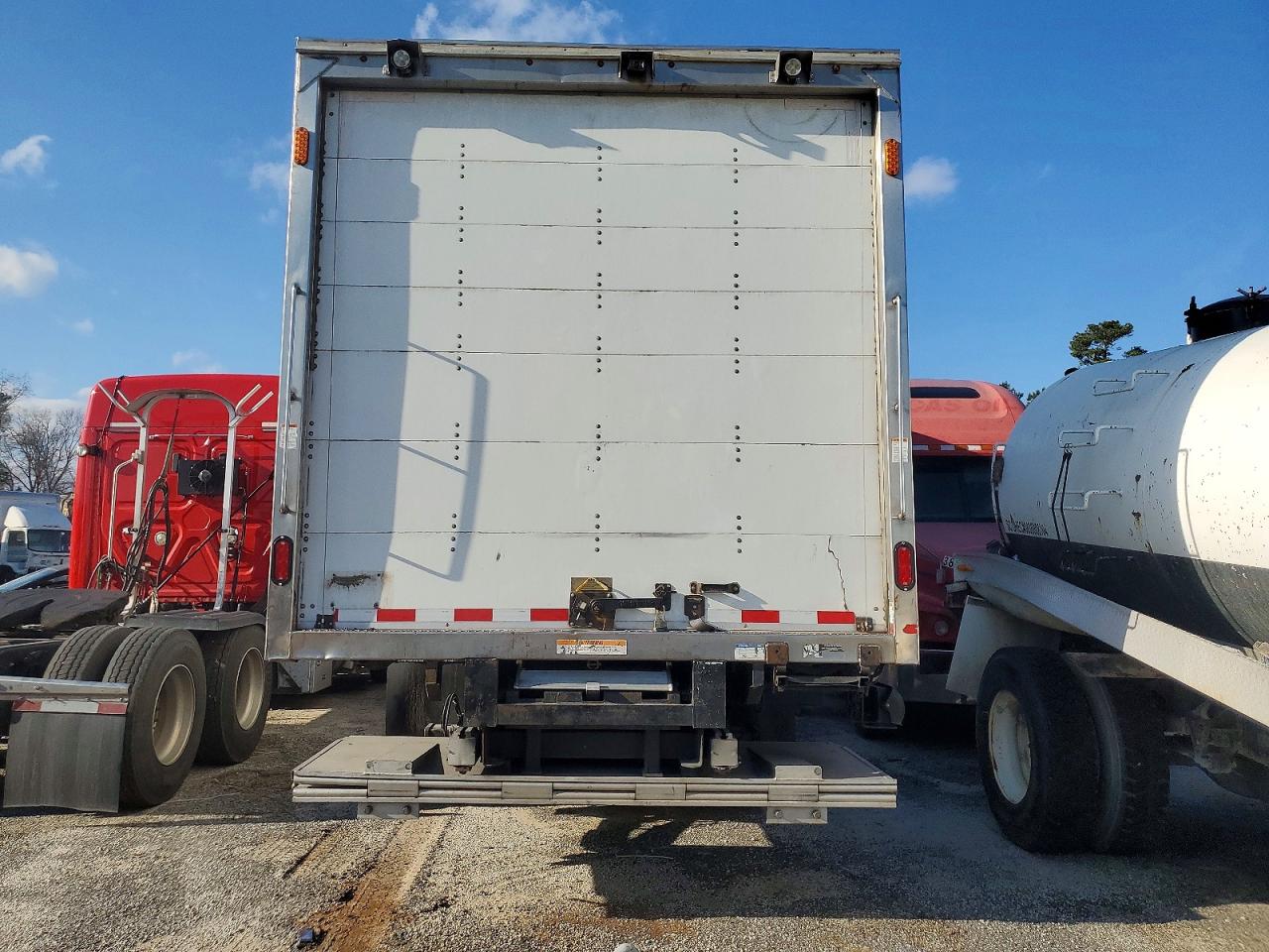 2019 HINO 268A BOX TRUCK photo 11