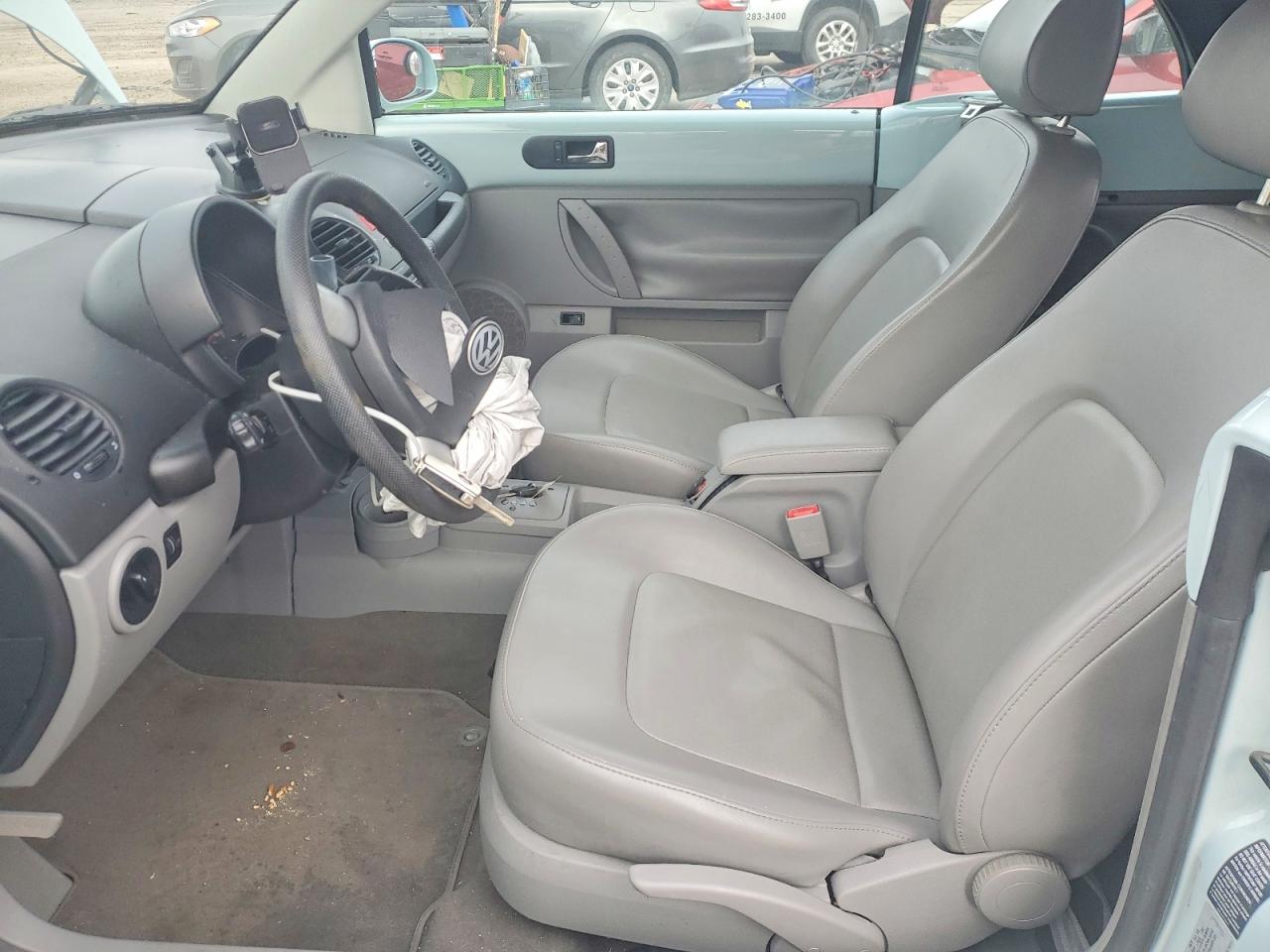 2005 VOLKSWAGEN NEW BEETLE GL photo 7