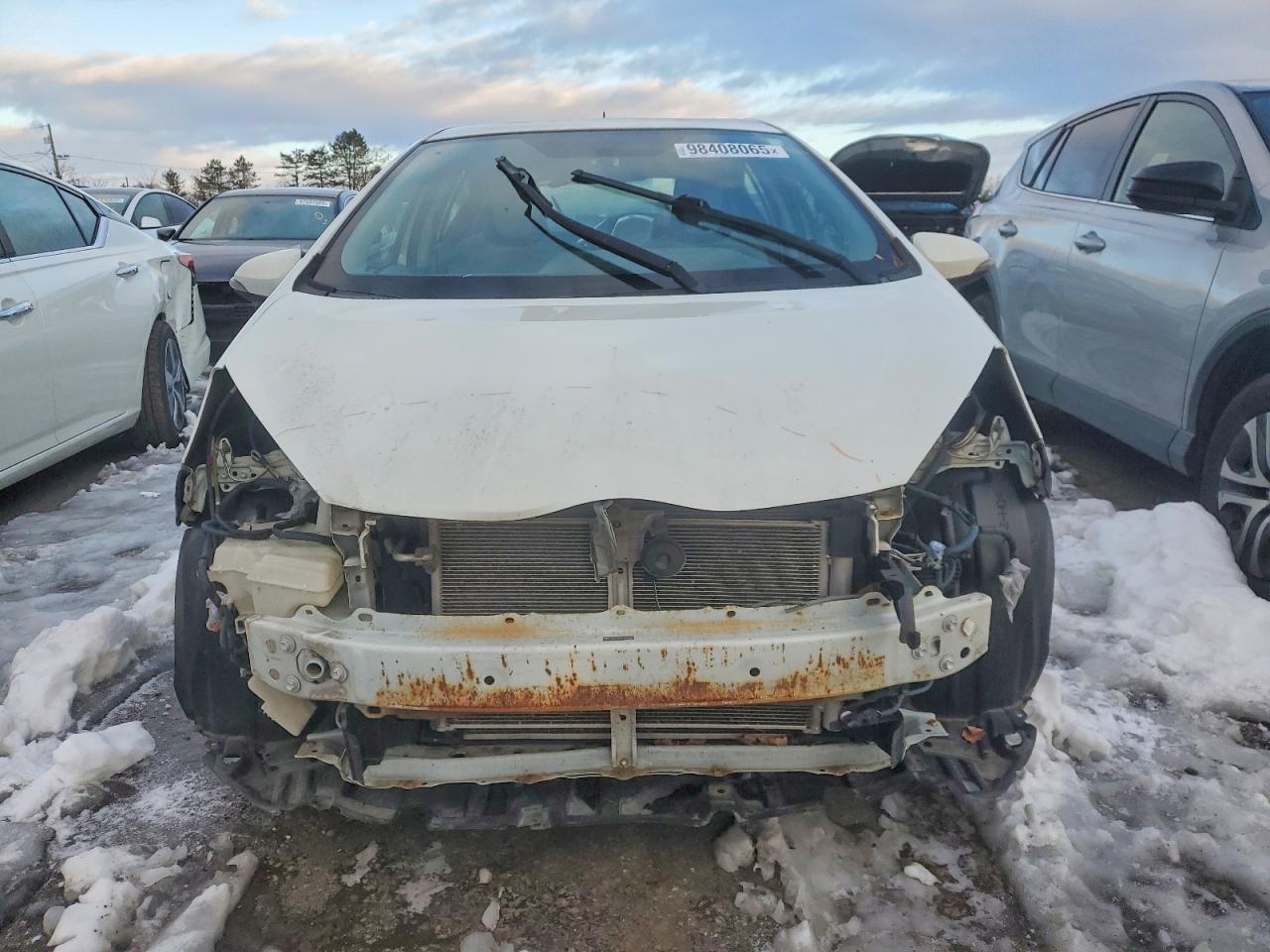 2013 TOYOTA PRIUS C photo 5